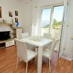 Holiday Bay View * Postira